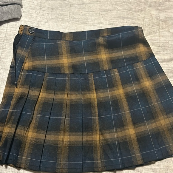 Dickies small skirt used good condition. Brown/navy blue. - Picture 1 of 4
